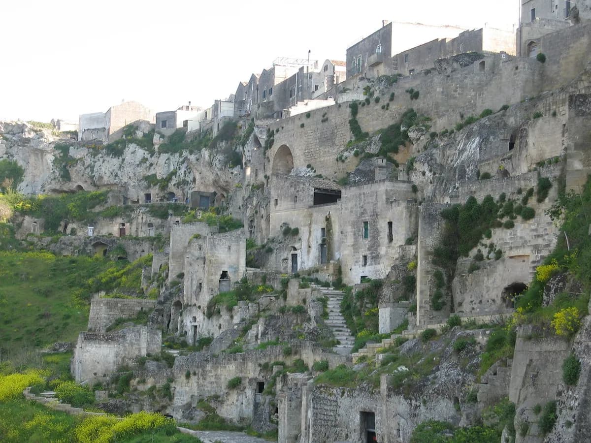 Matera to Gravina in Puglia: 7 Essential Travel Tips
